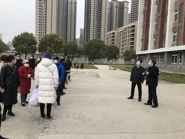 荆州理工在行动 助力吹响开发区复工复产战“疫”冲锋号