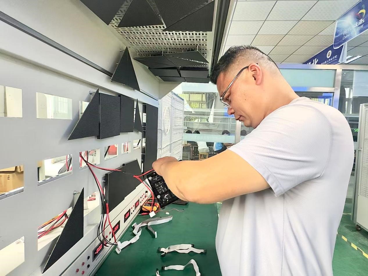 双师同心磨利剑 备战大赛启新程