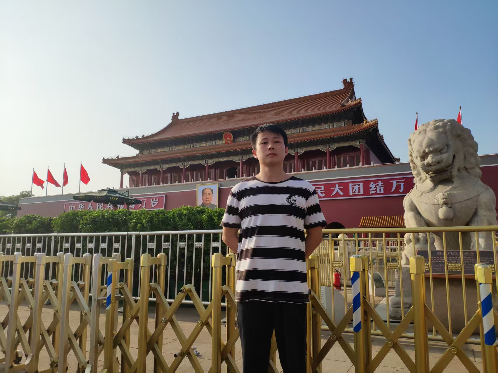 w8667-方锐-个人照片.jpg